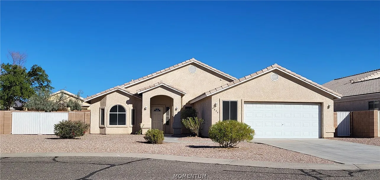 3 bed, 2.0 bath, 1440 sqft, $1,900 — Photo 1