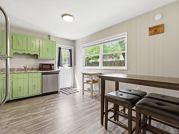 4th image of 807 Park Avenue Ct