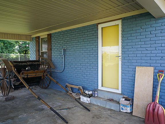 3rd image of 718 N 3rd St