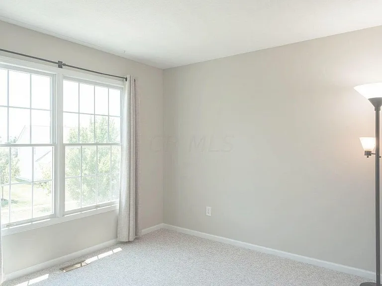 7492 Fairfield Lakes Dr — Photo 23