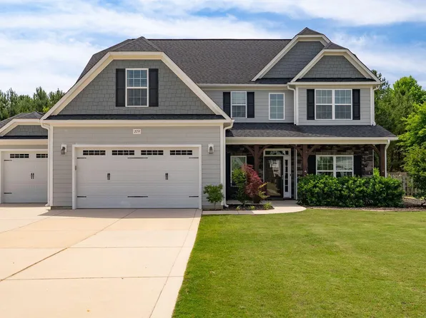 279 Brightleaf Drive, Whispering Pines, NC 28327