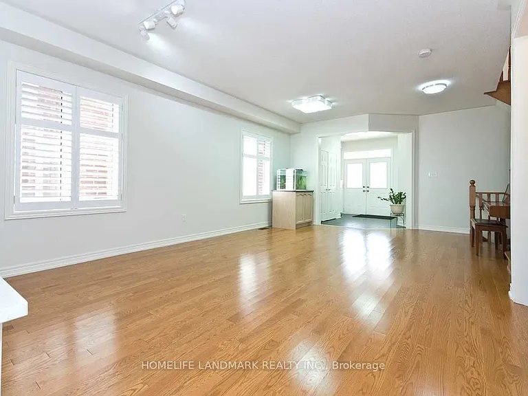 386 Wilfred Murison Ave — Photo 3