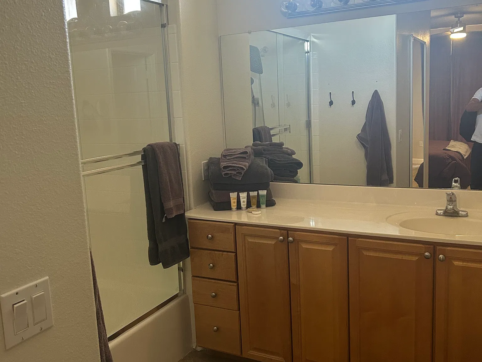 2 bed, 1200 sqft, $2,550 — Photo 3