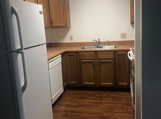 1572 Manvel Ave APT 7, Grafton, ND 58237