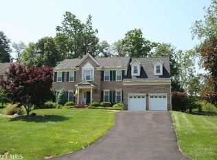 11907 Crayton Ct, Herndon, VA 20170