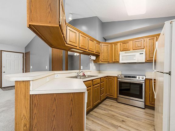 4th image of 3902 Wiston Dr