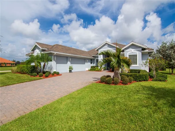 8260 Halbert Ln, Vero Beach, FL 32968