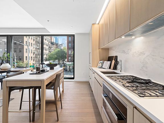 5th image of 500 45th St #527