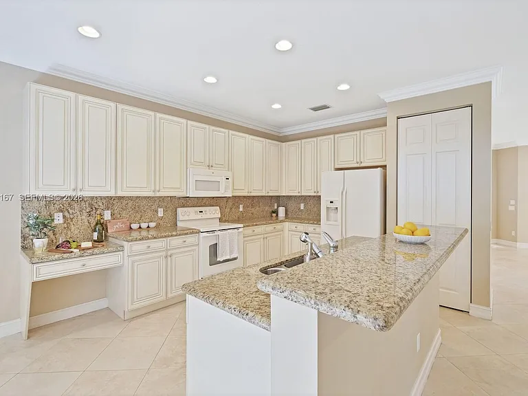 11597 Rock Lake Ter — Photo 12