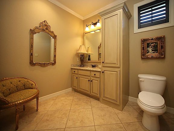 5th image of 7715 Windchase Dr
