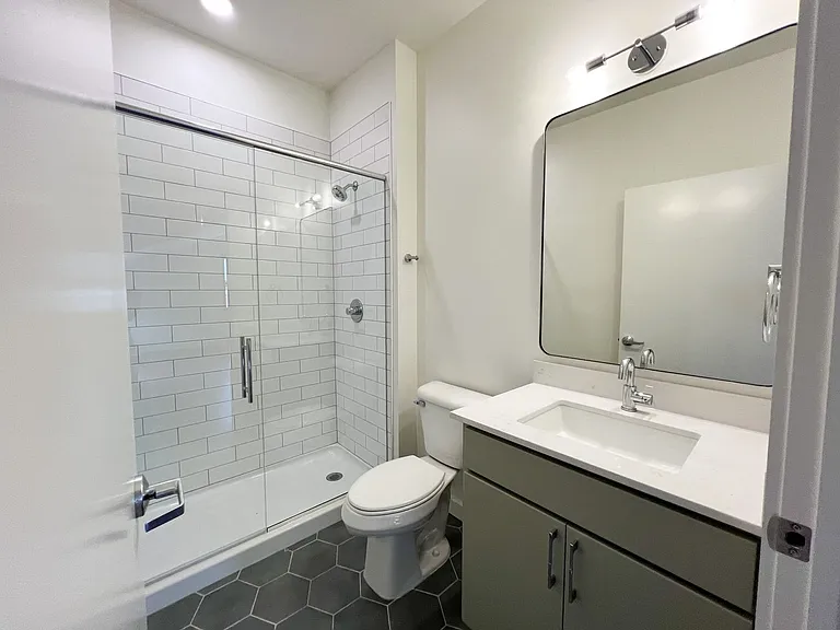 1425 Main Street — Photo 11