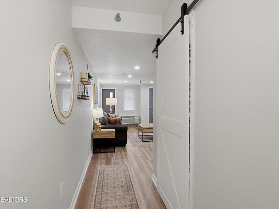 3rd image of 413 Baskins Creek Rd #606