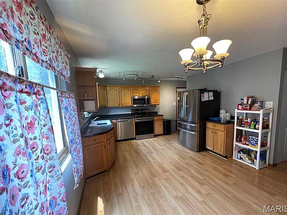 4th image of 1742 Rose Crest Dr
