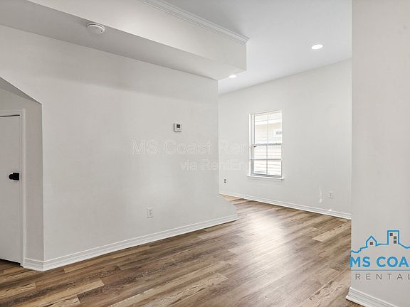 2nd image of 113 Earle Taylor Ln #1