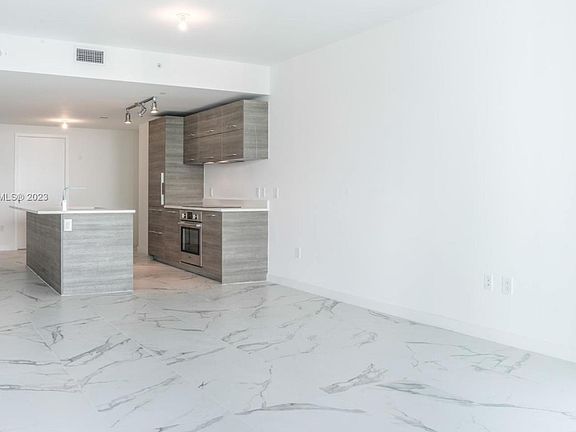 5th image of 650 NE 32nd Ave #2804