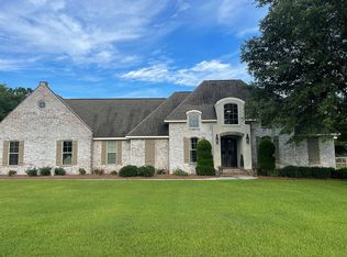 7546 Woodland Dr, Pass Christian, MS 39571