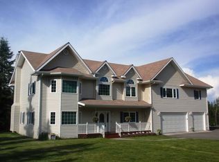 2572 Carrie Lynn Dr, North Pole, AK 99705