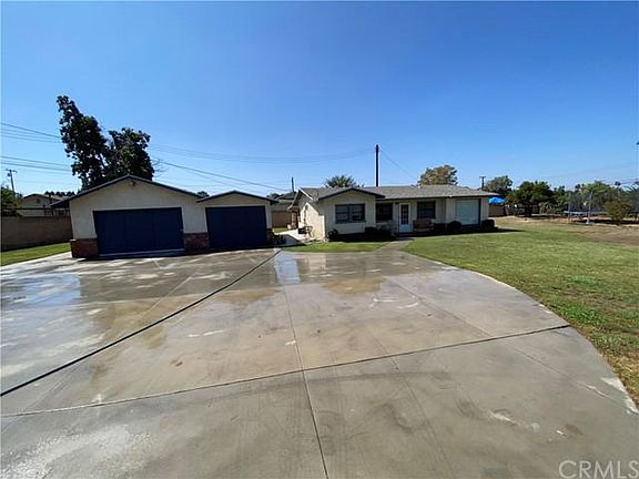 3rd image of 10295 Mina Ave