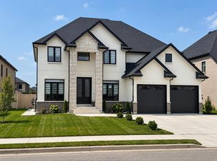 631 Holburn St, Windsor, ON N9E 4V4
