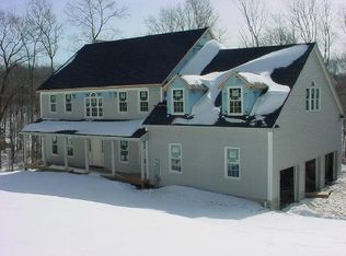 26 Deerwood Ests, Oxford, CT 06478