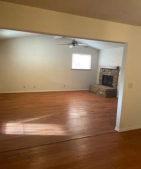 2917 E Barnwell St — Photo 3
