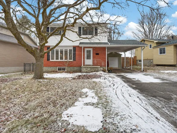 821 Mona Dr, Kingston, ON K7M 6Z7