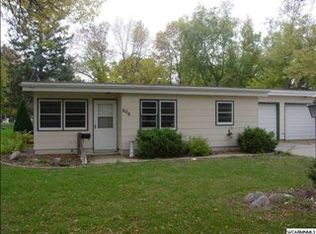 606 N 6th St, Marshall, MN 56258