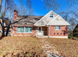 2794 Westbrook Dr, Cincinnati, OH 45211