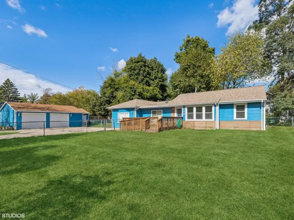 1704 12th St, Winthrop Harbor, IL 60096