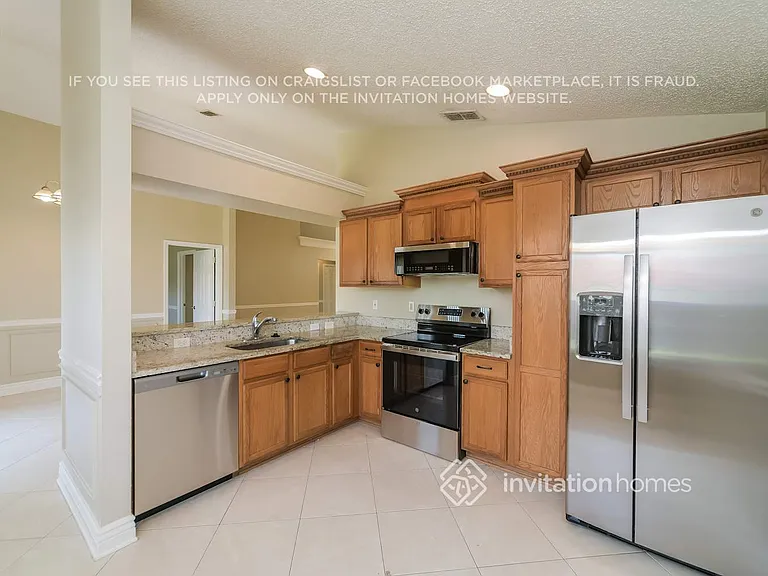 2900 Cool Breeze Cir — Photo 8