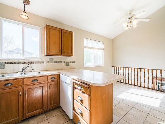4th image of 1831 N 285 W