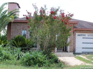 300 High Mdw, Lytle, TX 78052