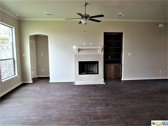 2nd image of 2917 Crystal Ann Dr