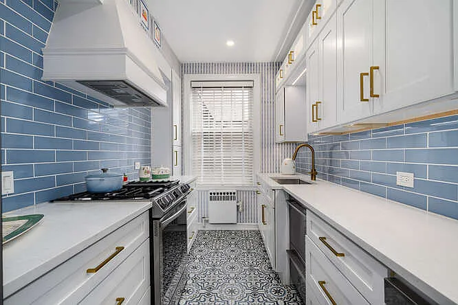 73 E Elm St #4B — Photo 15
