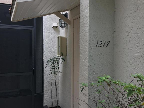 2nd image of 1217 Country Club Dr #1223