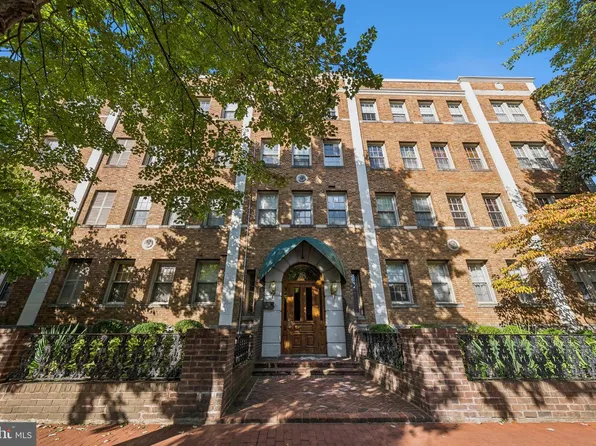 18 9th St NE APT 304, Washington, DC 20002