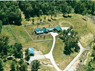 1076 Roberts Rd, Clarksville, TN 37040