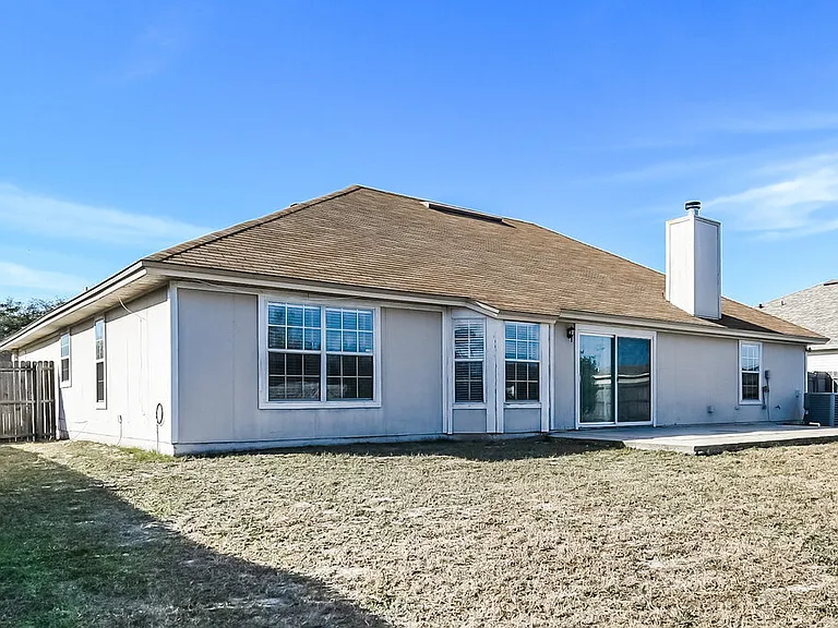 413 Cottage Cove Ct — Photo 15