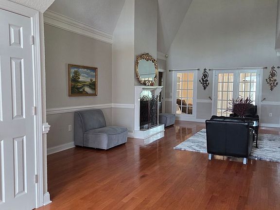 3rd image of 400 Wildernest Rd NE