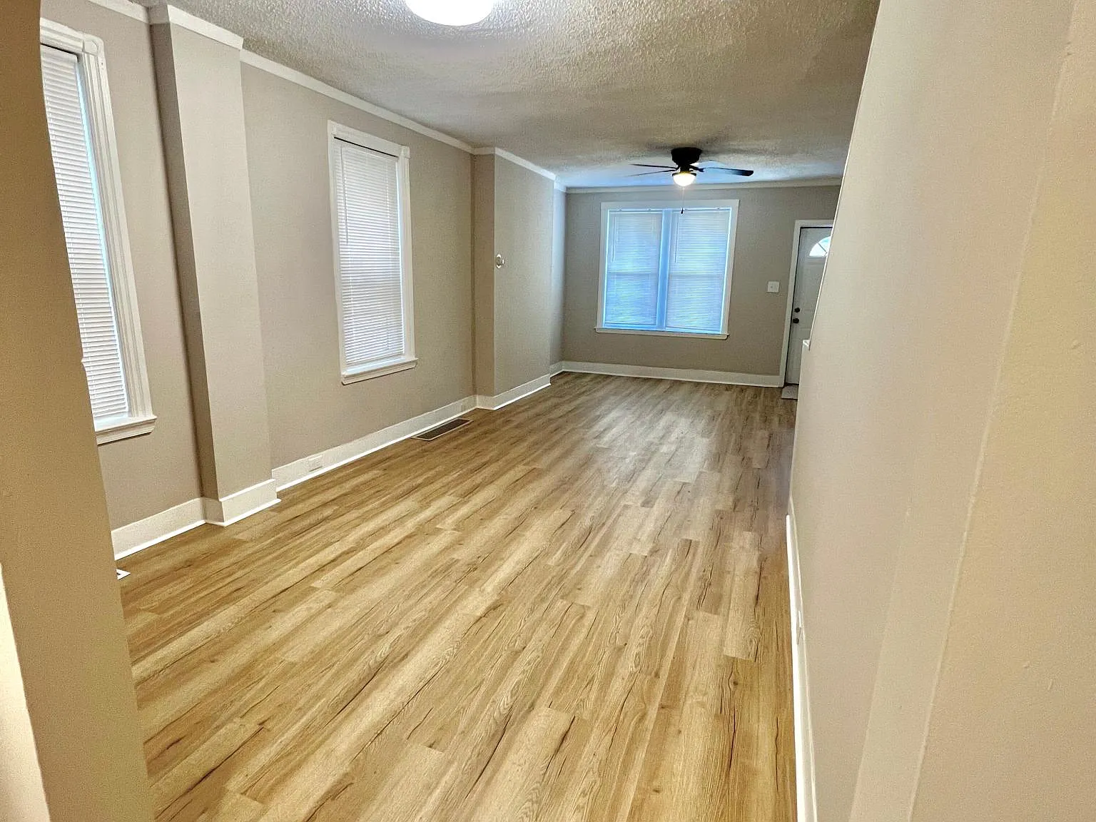 3 bed, 1488 sqft, $2,200 — Photo 2
