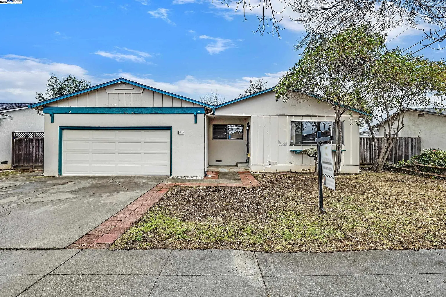 4325 Glidden Way photo 1