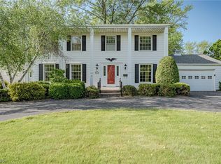 2013 Edenhall Dr, Lyndhurst, OH