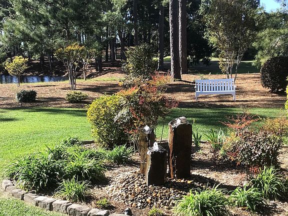 5th image of 2604 Saint James Dr