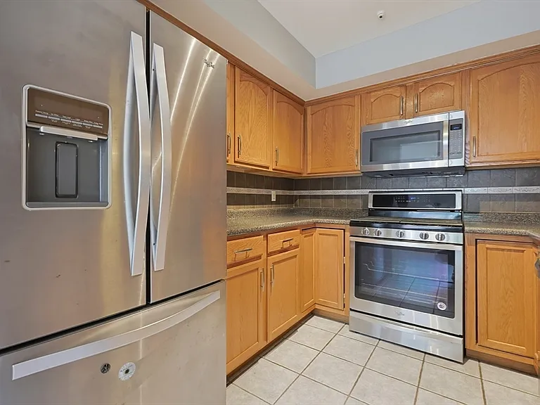 167 Greenbrook Dr #167 — Photo 16