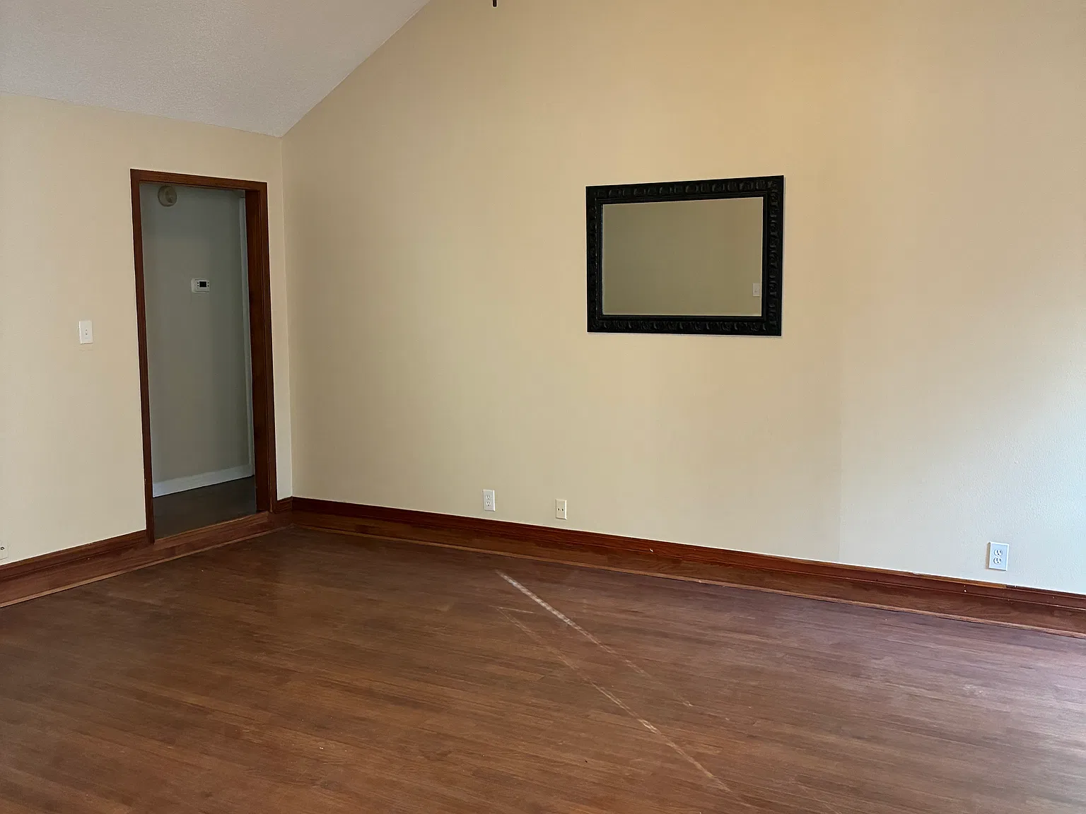 102 Sandhurst Cir — Photo 3