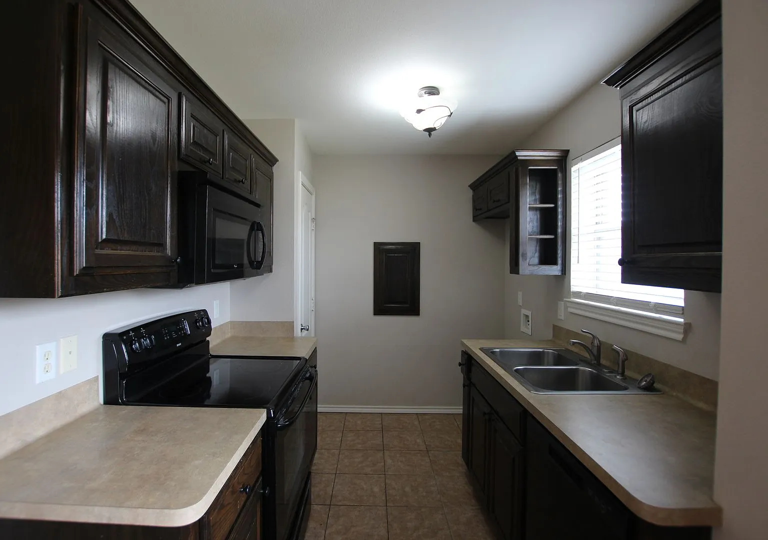 Coming Soon! Mission Ranch- 2 Bedroom Duplex for Rent in Lindale! — Photo 1
