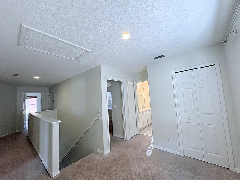 4616 Riverton Dr — Photo 9