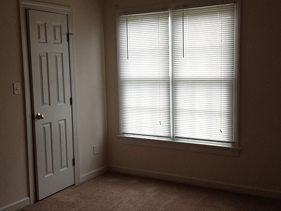 5th image of 724 Bayberry Ct