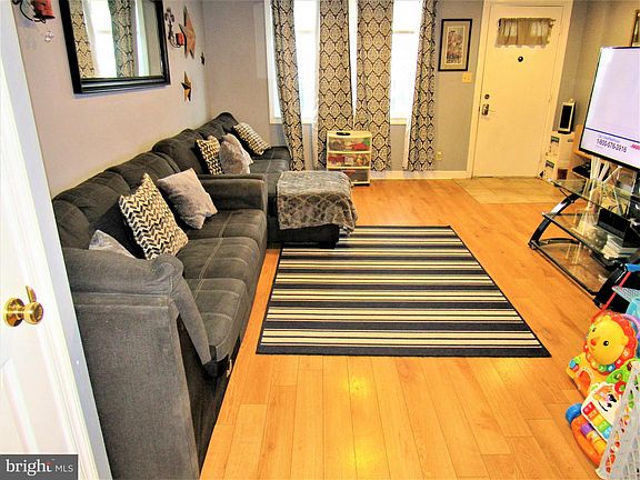 5th image of 5405 Valley St #5405