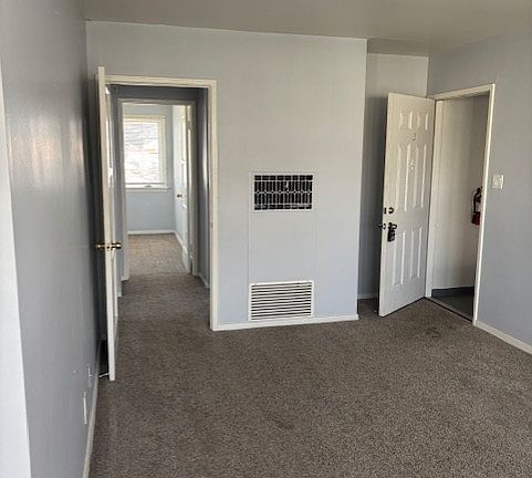 5th image of 4416 Linden Ave APT 3